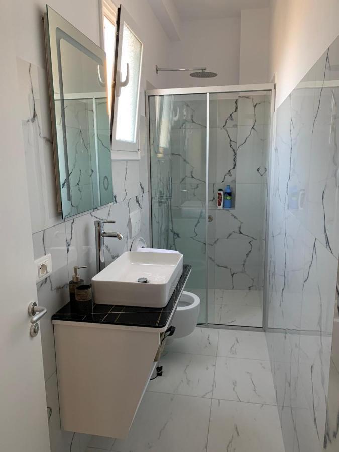 Nikaj Premium Apartments Vlorë Buitenkant foto