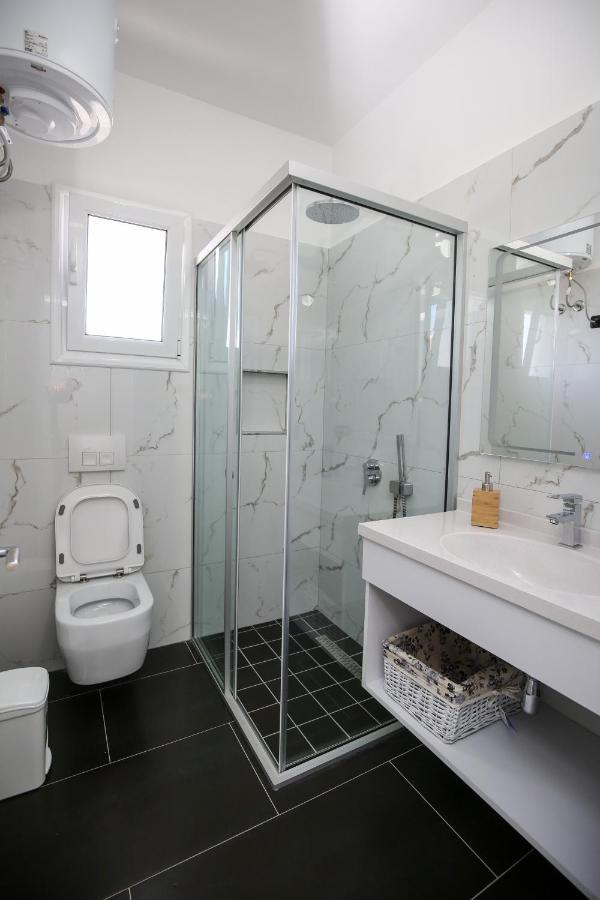 Nikaj Premium Apartments Vlorë Buitenkant foto