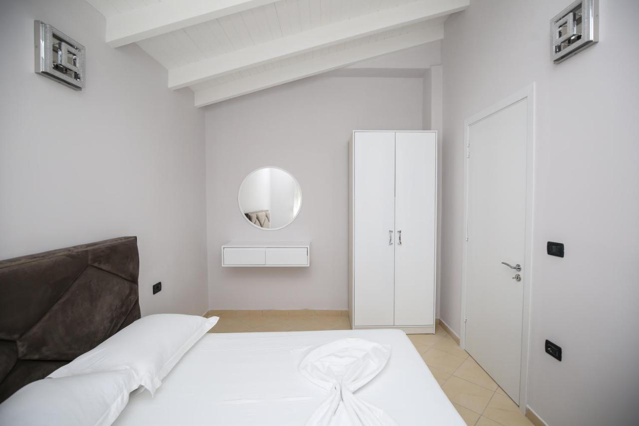Nikaj Premium Apartments Vlorë Buitenkant foto
